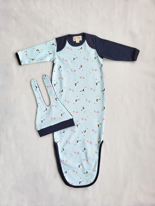 Newborn Organic Cotton Baby Sleeping Bag in Bunny print | Mjuk spädbarnssovsäck i kanintryck, av ekologisk bomull