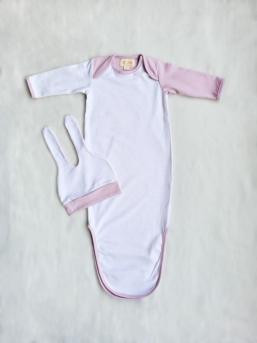 Newborn Organic Cotton Baby Sleeping Bag in Pink | Mjuk spädbarnssovsäck i rosa, av ekologisk bomull